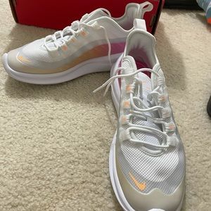 Nike air Max motion 2